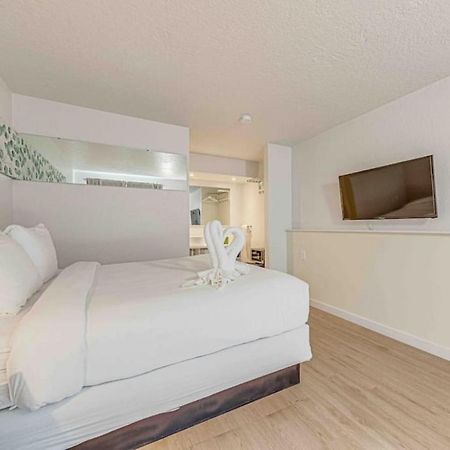 Travel Lodge By Wyndham 10 Min From Disney Kissimmee Kültér fotó